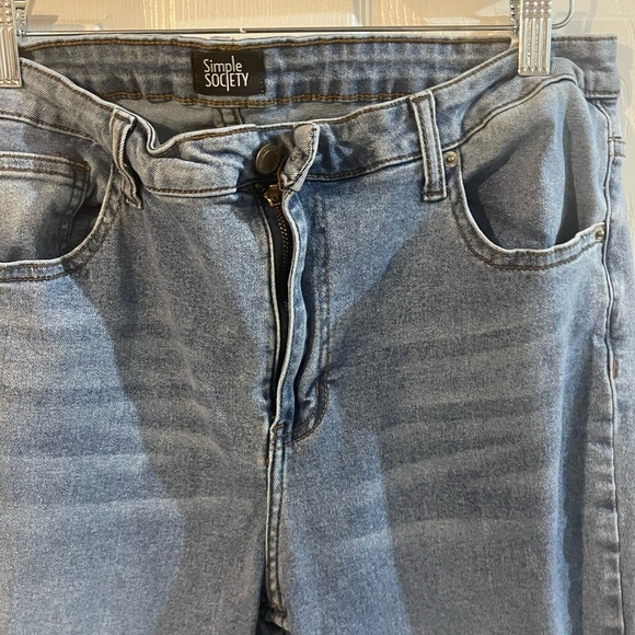 Classic Denim Flare Jeans for Women - Picture 3 of 7